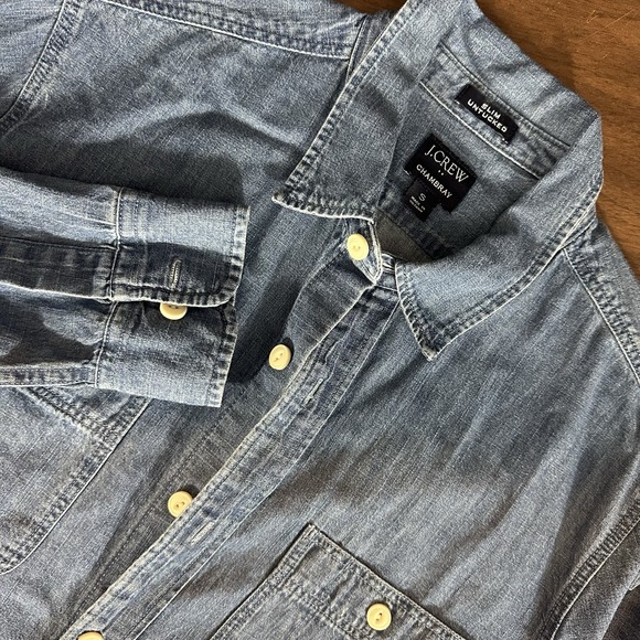J Crew Shirt Mens Small Blue Slim Fit Untucked Chambray Utility Pockets Cotton - Picture 1 of 11